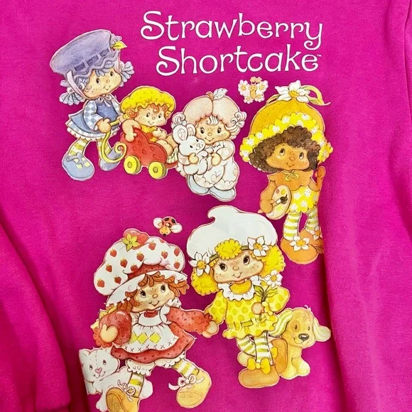 STRAWBERRY SHORTCAKE With Friends Fuchsia Pink Oversized Sweatshirt Size S - Picture 3 of 5